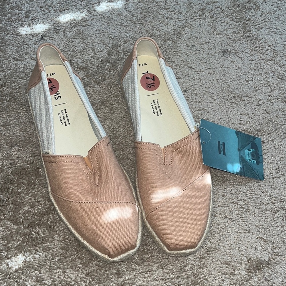 Toms
